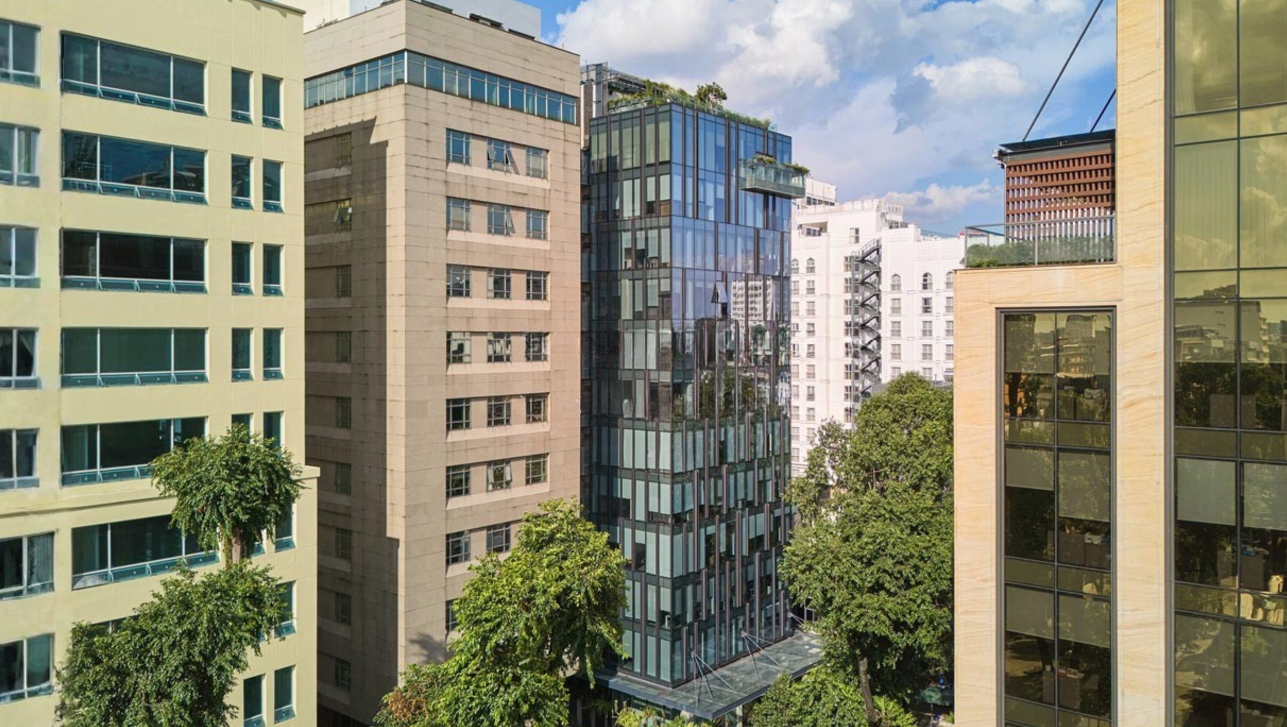 Cao ốc The Nexx với thiết kế 3 mặt tiền bao phủ kính