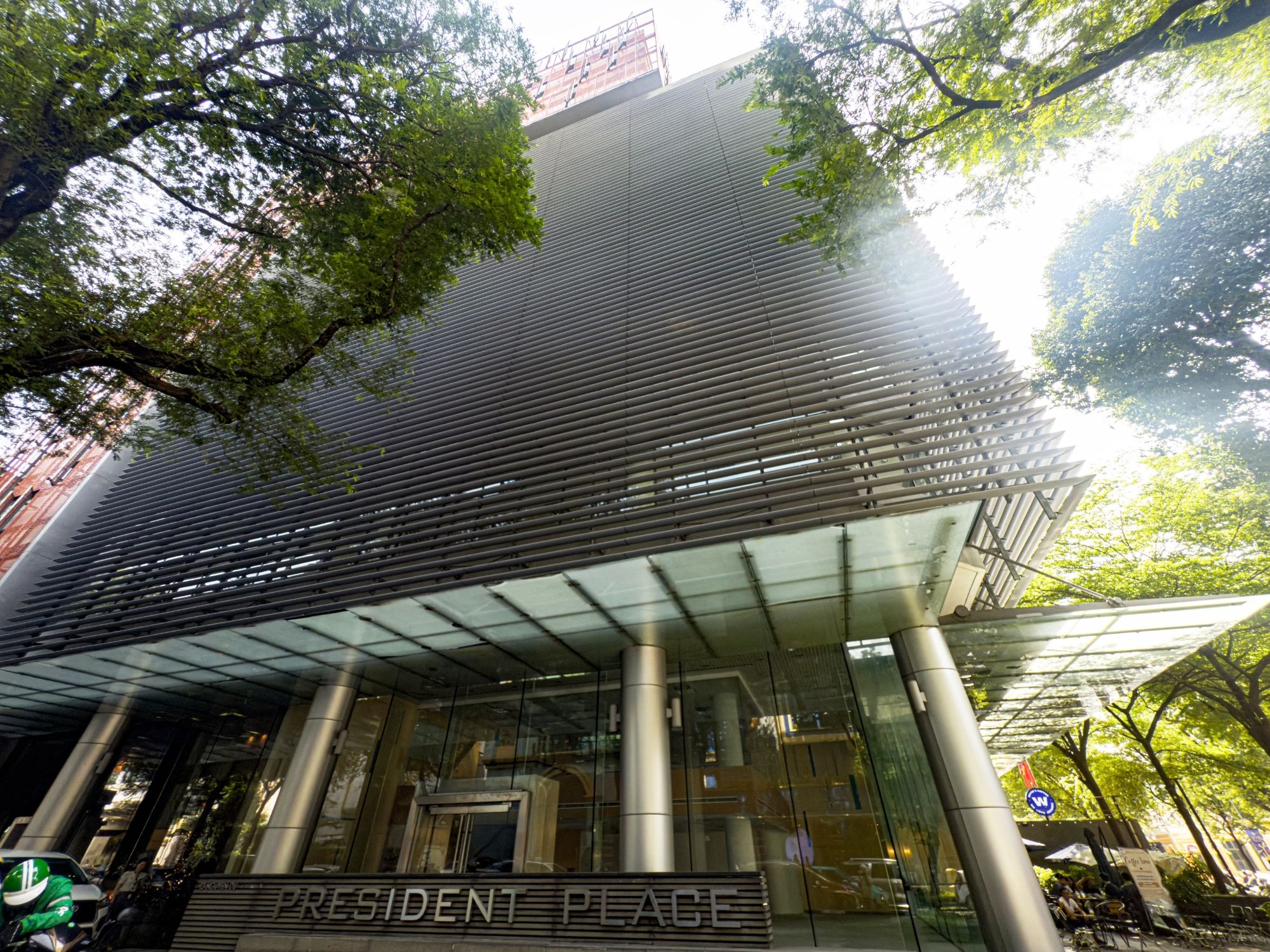 President Place Nguyễn Du