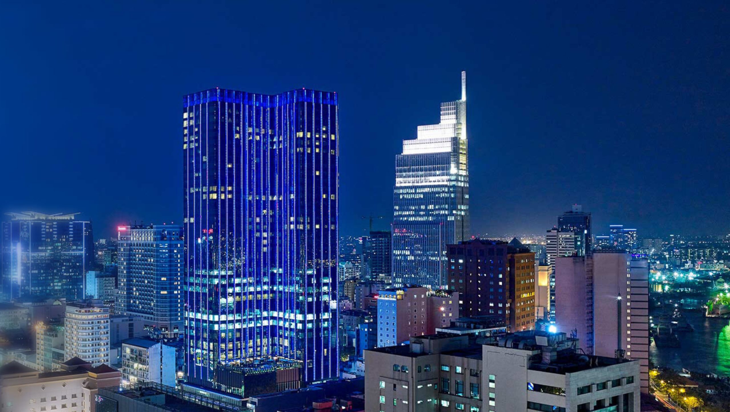 Toàn cảnh cao ốc Saigon Time Square về đêm
