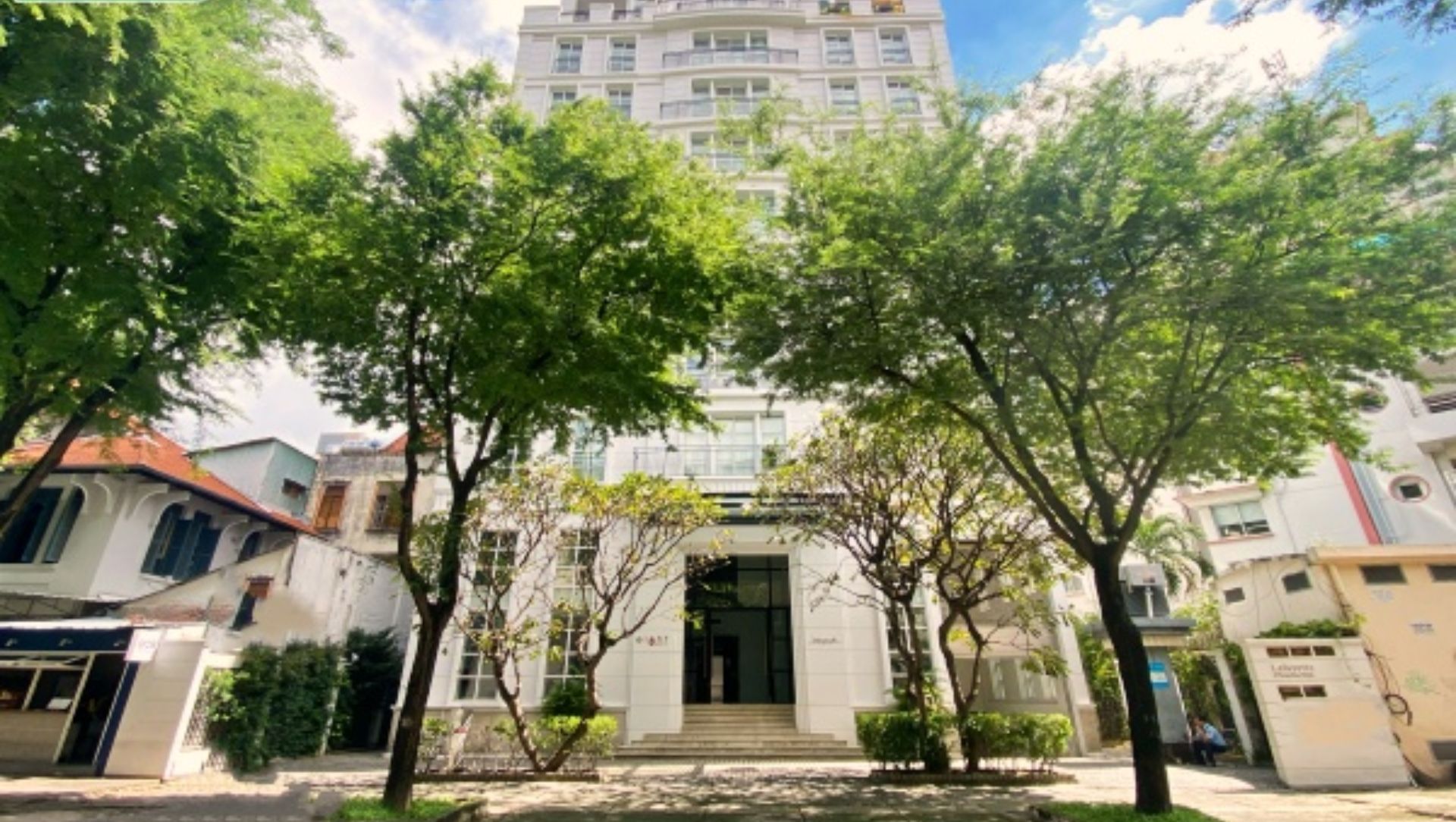 Hình ảnh Lafayette De Saigon trên đường Phùng Khắc Hoan