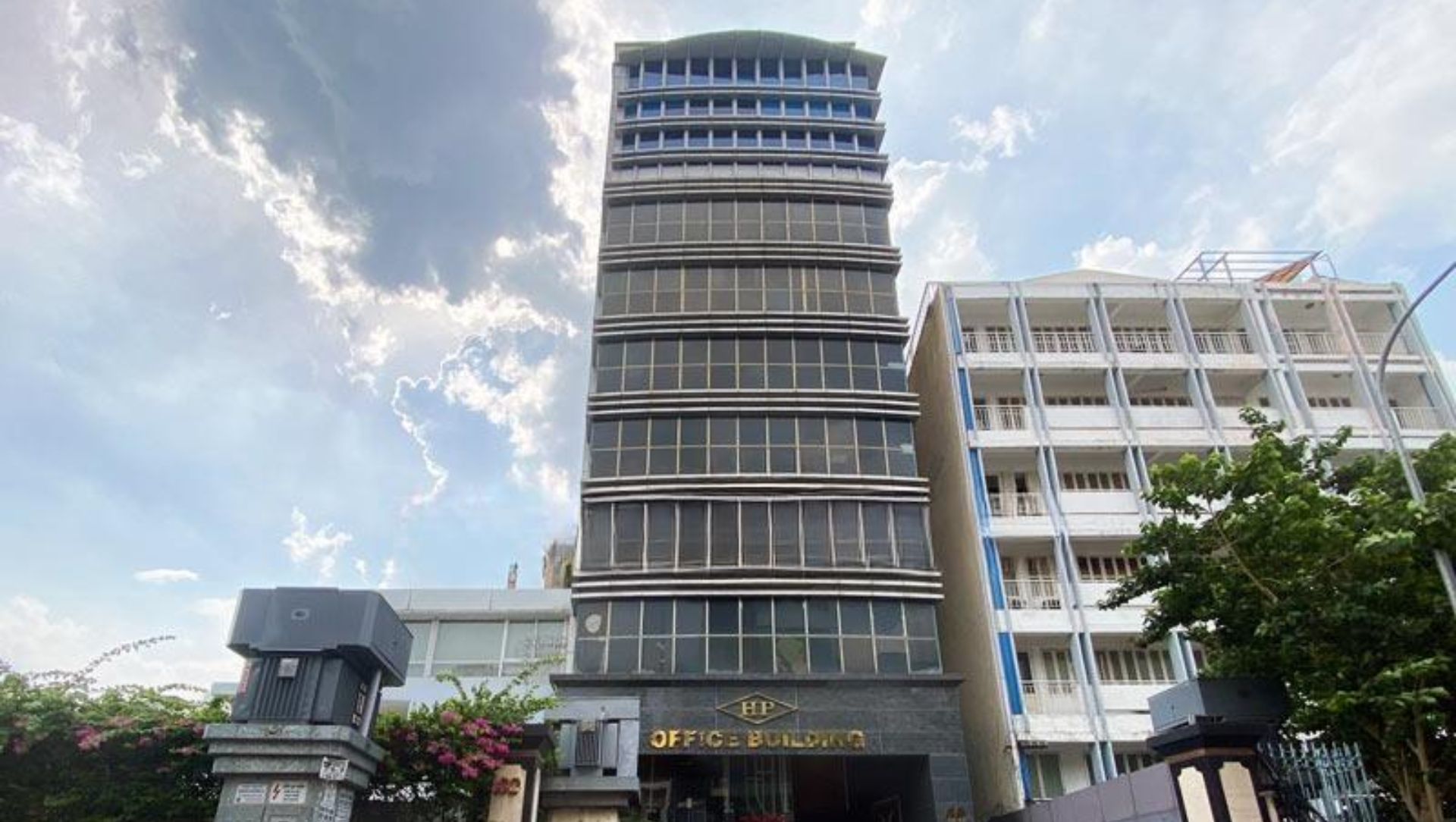 Hình ảnh tòa nhà HP trên đường Nguyễn Văn Thủ