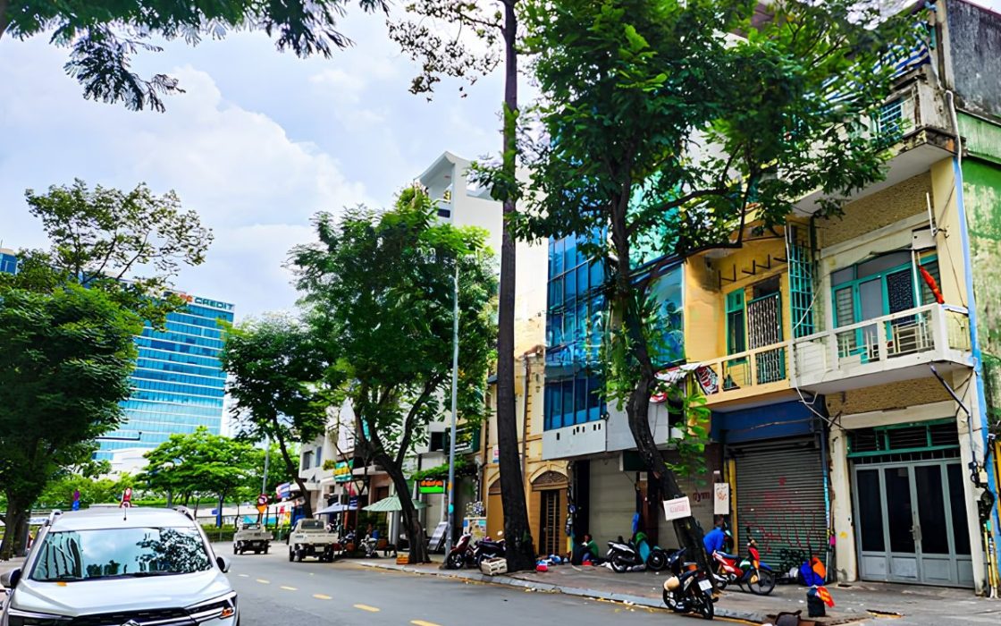 17 Phó Đức Chính Building