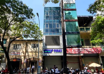 17 Phó Đức Chính Building