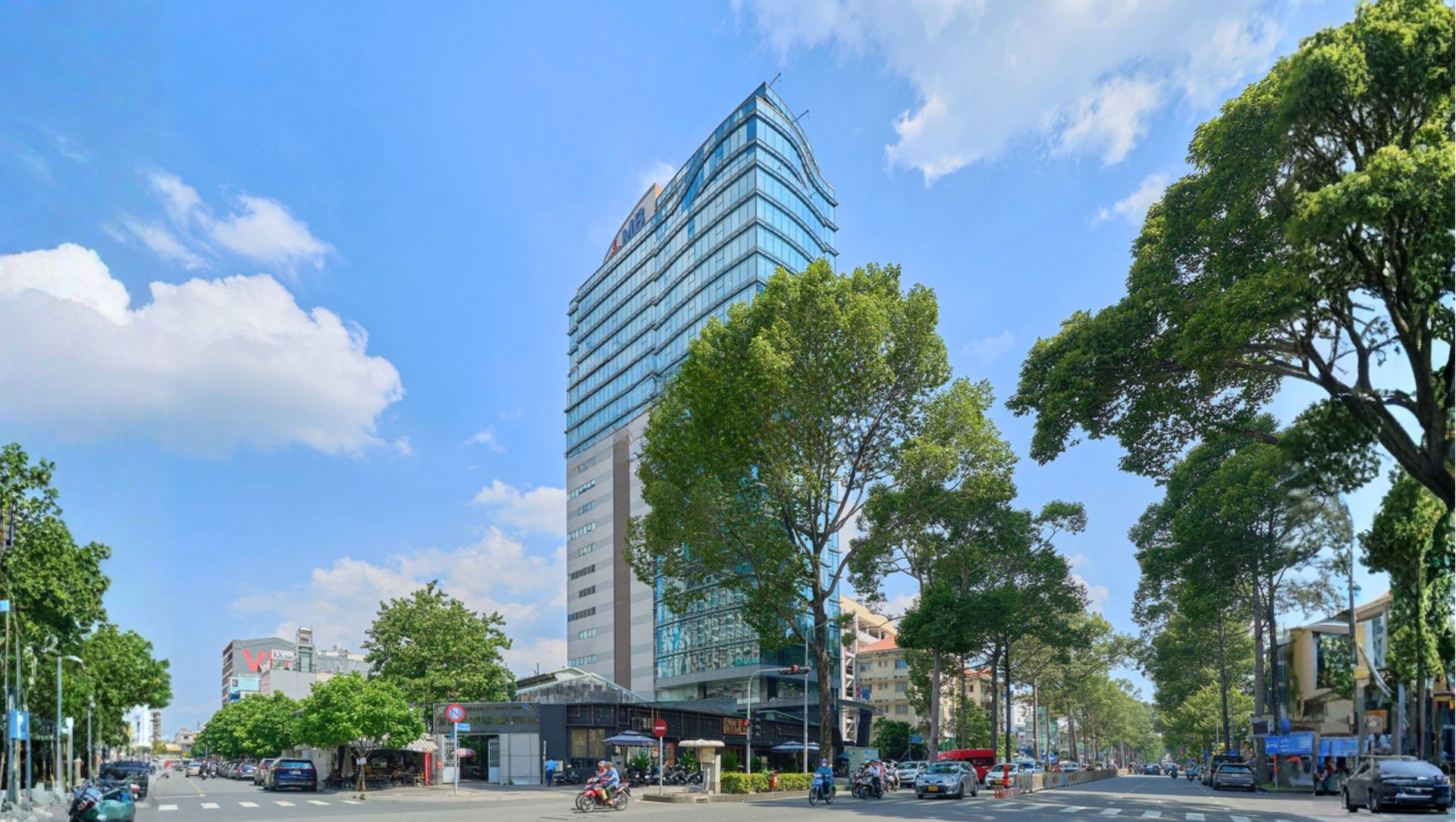 Cao ốc MB Sunny Tower tọa lạc ngay giao lộ đường Trần Hưng Đạo