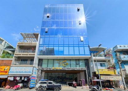 Zeta Nguyễn Hữu Cầu