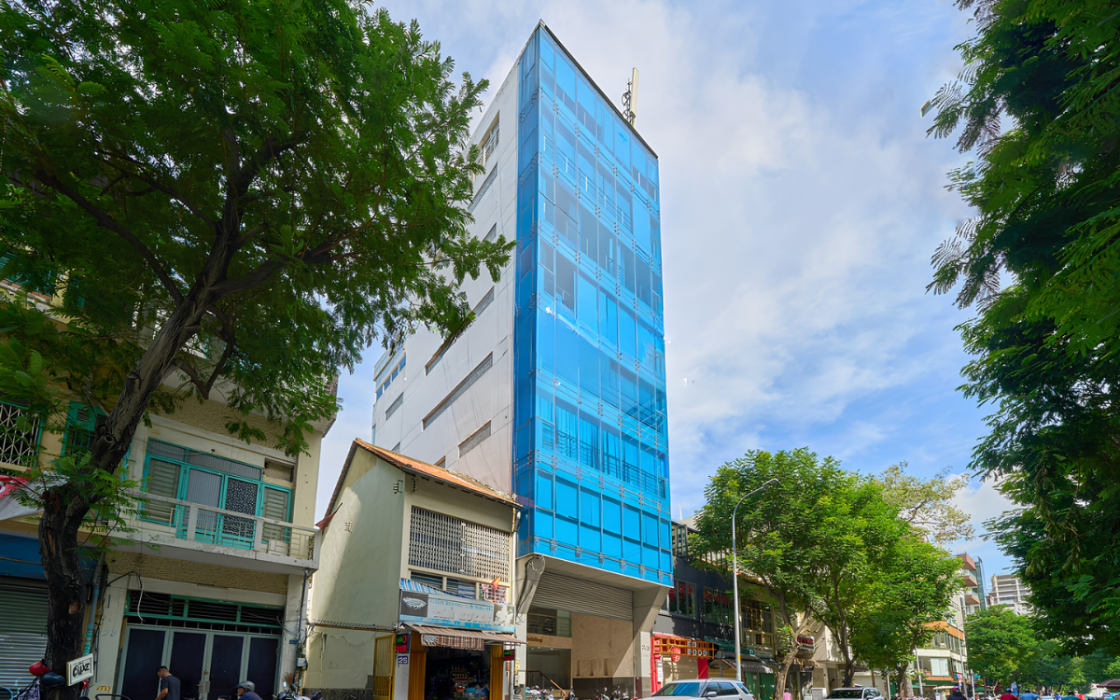 P&T Building