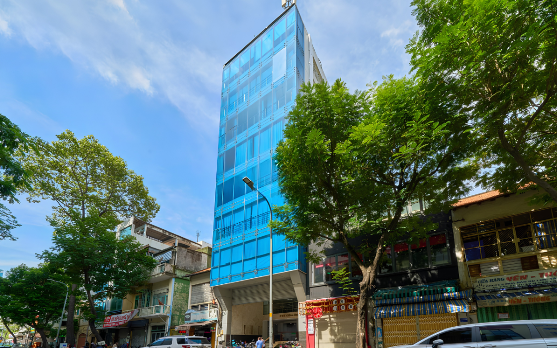 P&T Building