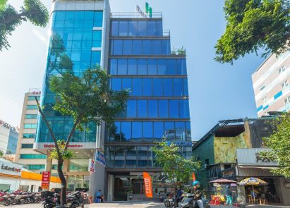 G8 Golden Building