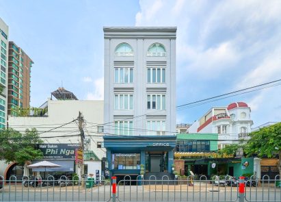 H Office Building