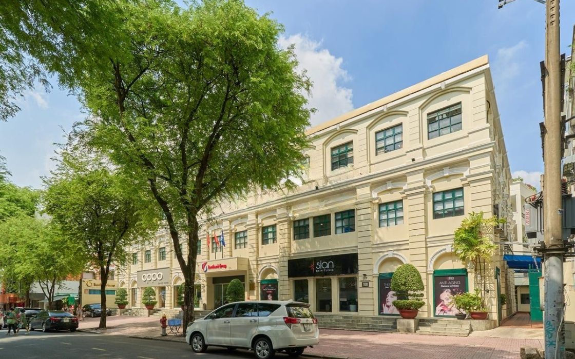 Colonnade Building